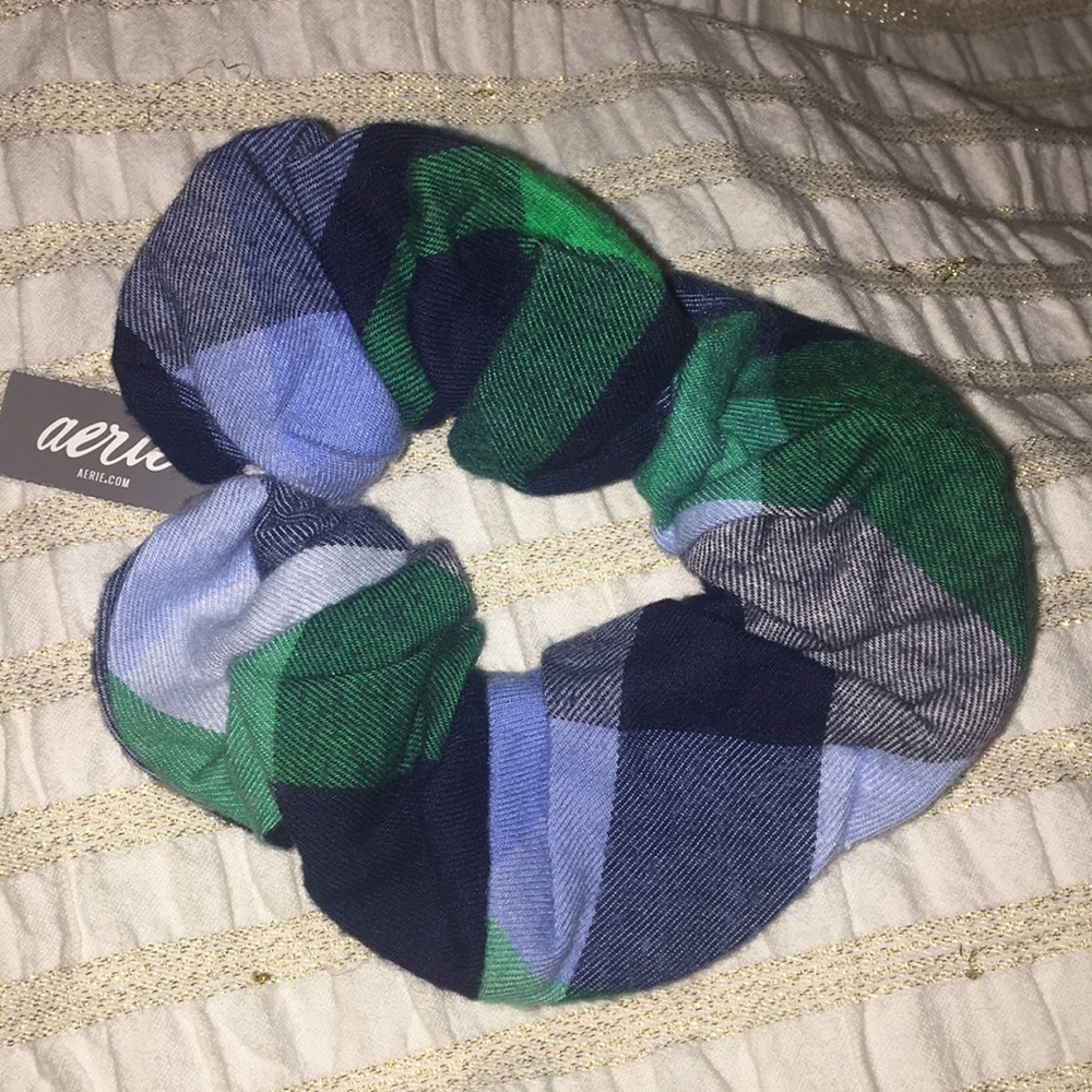 Plaid  scrunchie new !!!!!